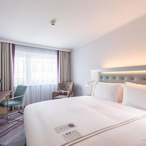 Standard Zimmer mit Kingsize-Bett